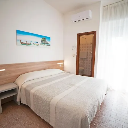 Mara Hotel 2*