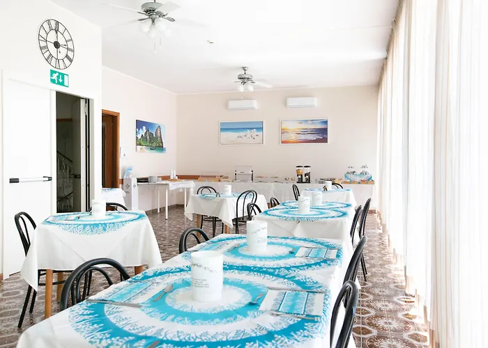 玛拉酒店 2* 里米尼