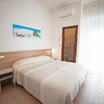 Mara Hotel 2*